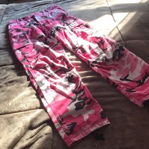 Pink Camo Cargo Pants 💗